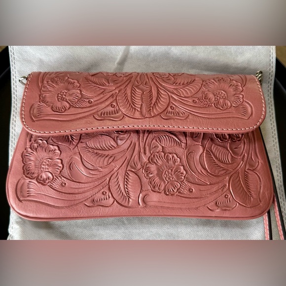 Hand tooled leather clutch/wristlet/crossbody bag - Picture 2 of 6